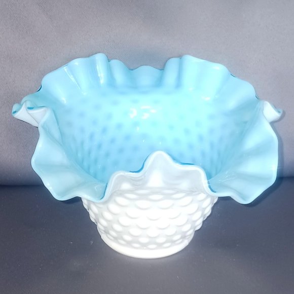 Vintage Fenton 2 tone Milk Glass Hobnail Ruffle Top Dish - Picture 1 of 4